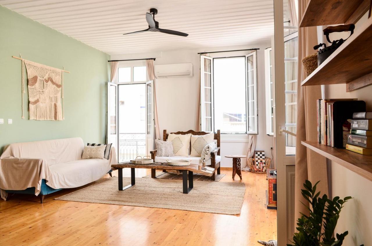 Regal Apartment *